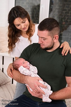 Сімейна фотосесія з новонародженим в Ірпені. Фотостудія Ірпінь